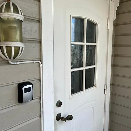 Sentralt I Fredrikstad, Gratis Parkering Og Varmepumpe Med Ac شقة *