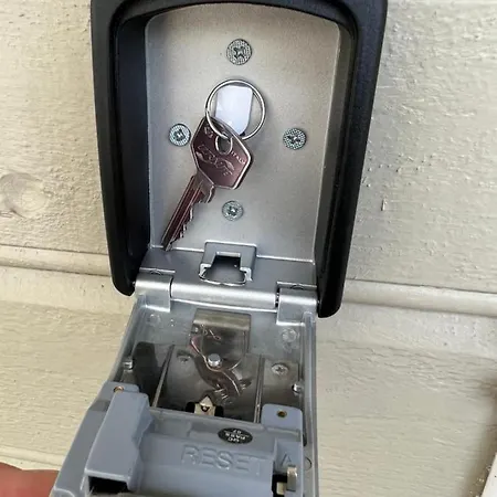 Sentralt I Fredrikstad, Gratis Parkering Og Varmepumpe Med Ac *