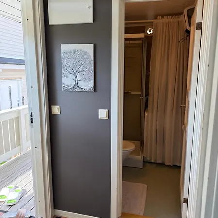 Sentralt I Fredrikstad, Gratis Parkering Og Varmepumpe Med Ac Διαμέρισμα *