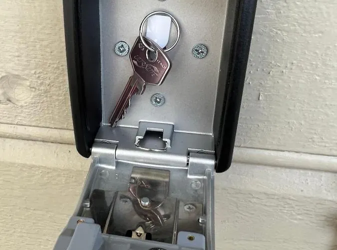 Sentralt I Fredrikstad, Gratis Parkering Og Varmepumpe Med Ac *